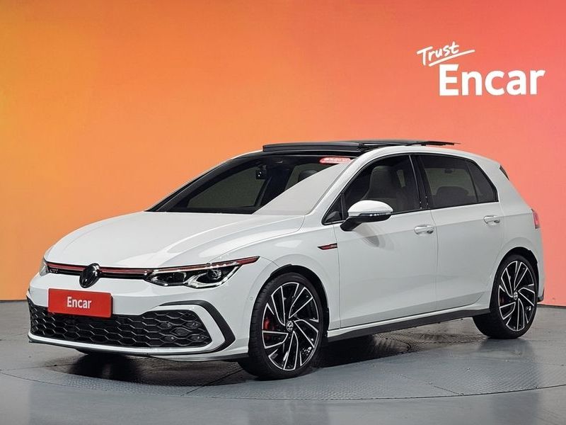2024 Volkswagen Golf 2.0 GTI photo 1