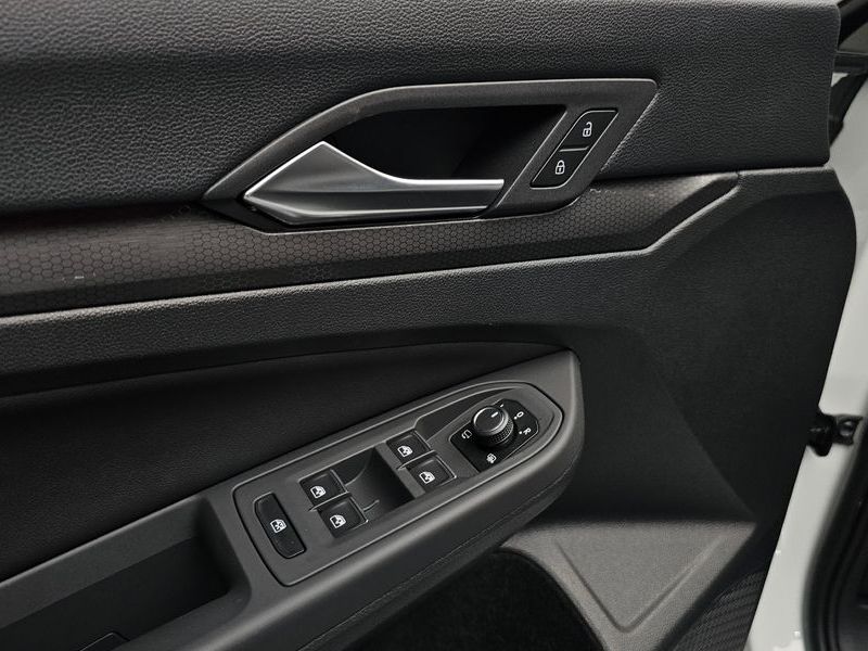 2024 Volkswagen Golf 2.0 GTI photo 18