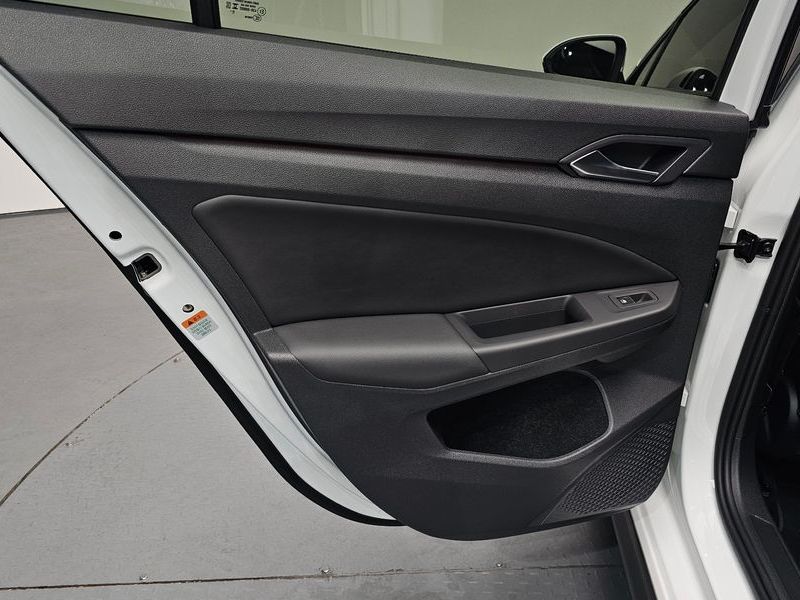 2024 Volkswagen Golf 2.0 GTI photo 25