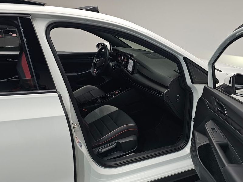 2024 Volkswagen Golf 2.0 GTI photo 26