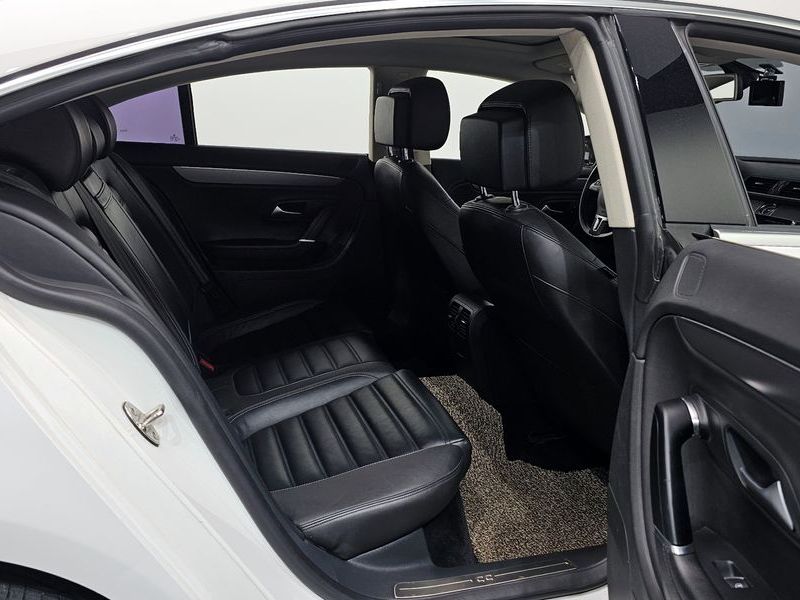 2015 Volkswagen New CC 2.0 TDI BlueMotion photo 12