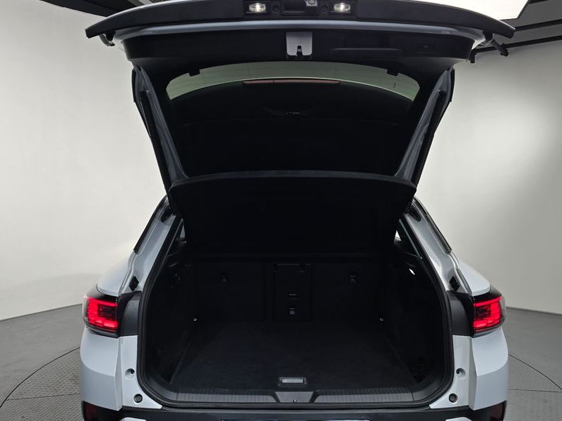 2022 Volkswagen ID.4 Pro photo 18