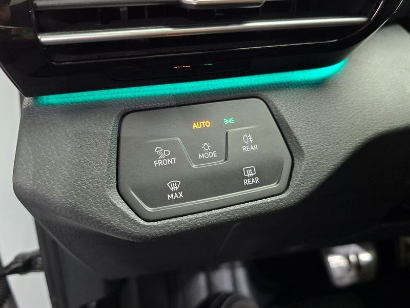 2022 Volkswagen ID.4 Pro photo 19
