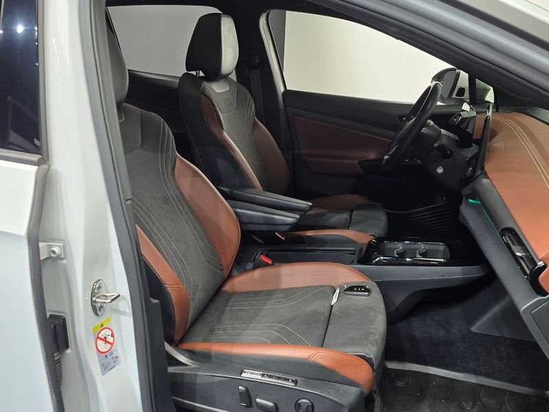 2022 Volkswagen ID.4 Pro photo 26