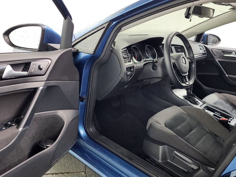 2013 Volkswagen Golf 1.6 TDI photo 10