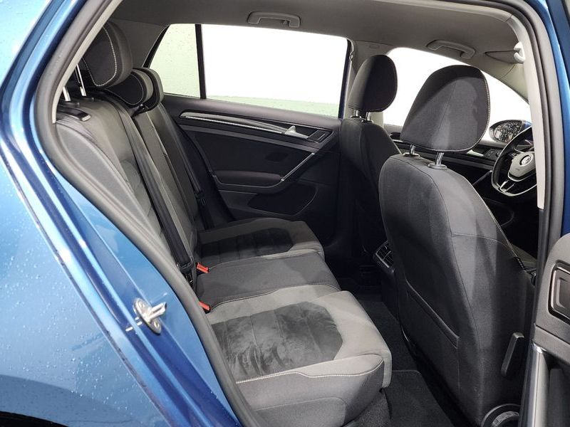 2013 Volkswagen Golf 1.6 TDI photo 11