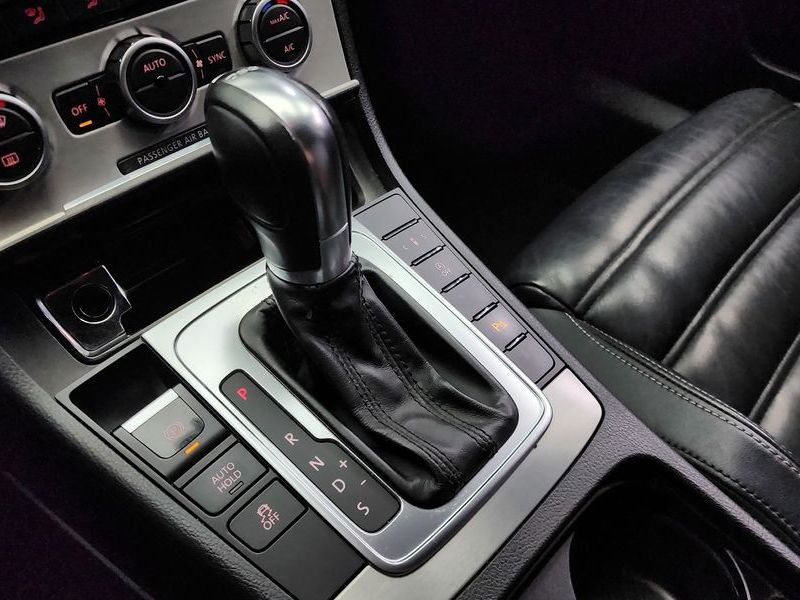 2013 Volkswagen New CC 2.0 TDI BlueMotion photo 9