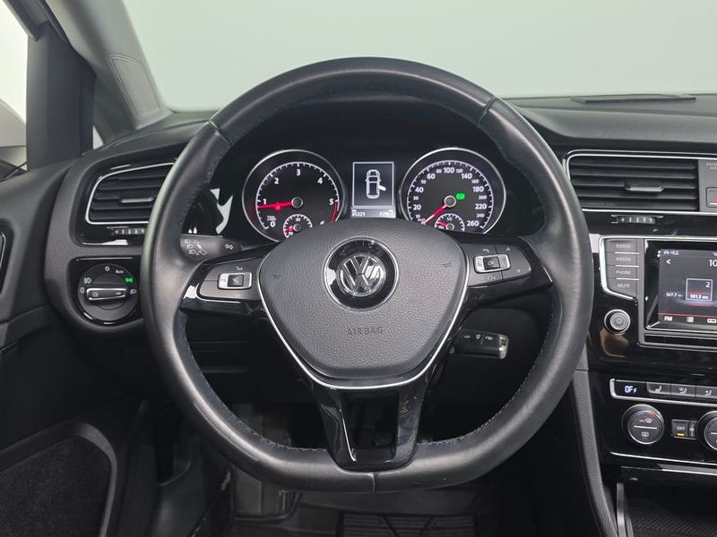 2015 Volkswagen Golf 2.0 TDI photo 13