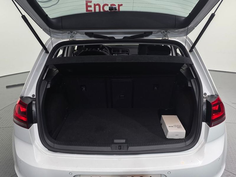 2015 Volkswagen Golf 2.0 TDI photo 20