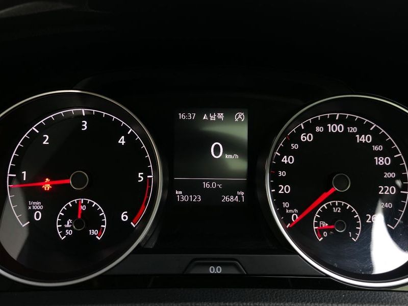 2015 Volkswagen Golf 2.0 TDI Premium photo 8