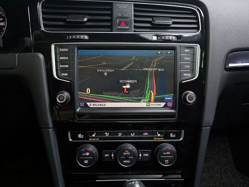 2015 Volkswagen Golf 2.0 TDI Premium photo 14