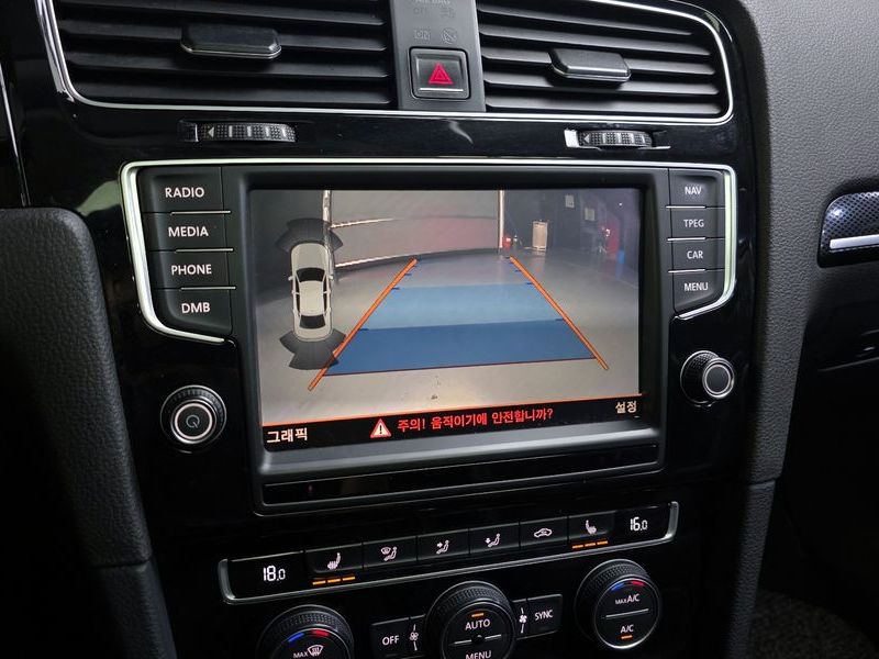 2015 Volkswagen Golf 2.0 TDI Premium photo 15