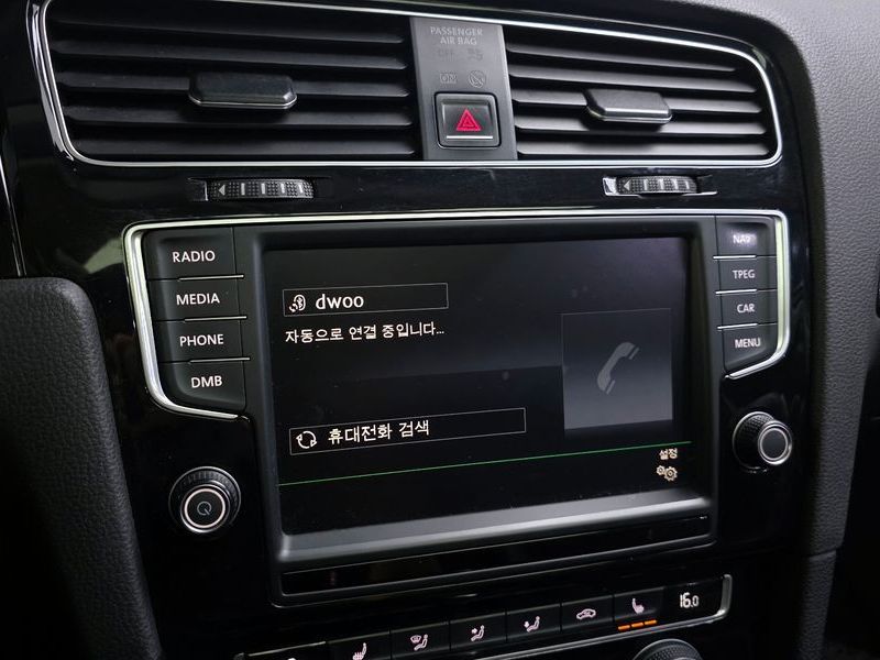 2015 Volkswagen Golf 2.0 TDI Premium photo 16