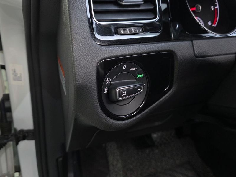2015 Volkswagen Golf 2.0 TDI Premium photo 19