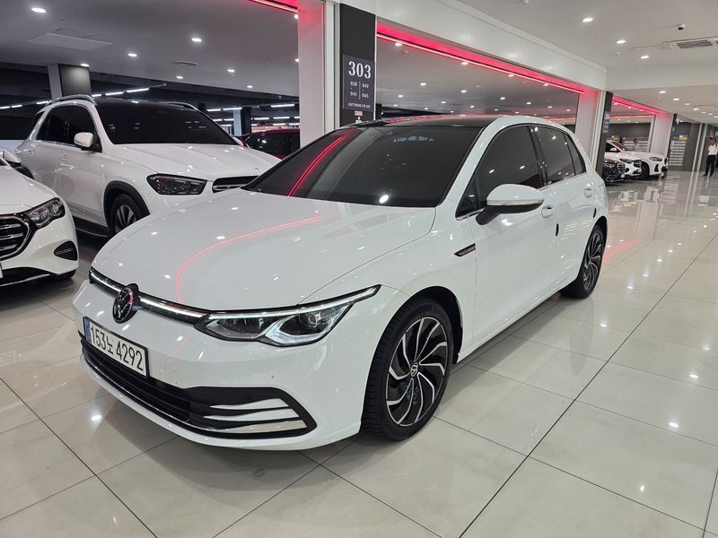 2023 Volkswagen Golf 2.0 TDI Prestige photo 1