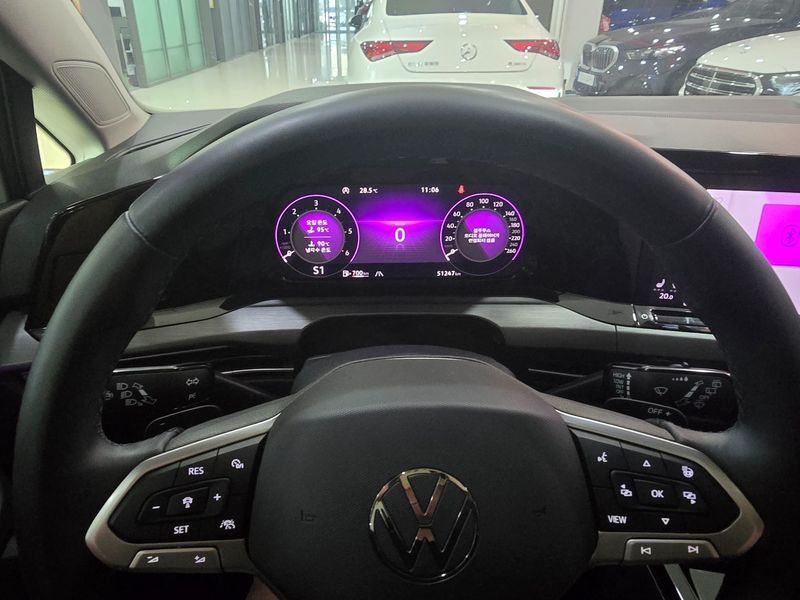 2023 Volkswagen Golf 2.0 TDI Prestige photo 17