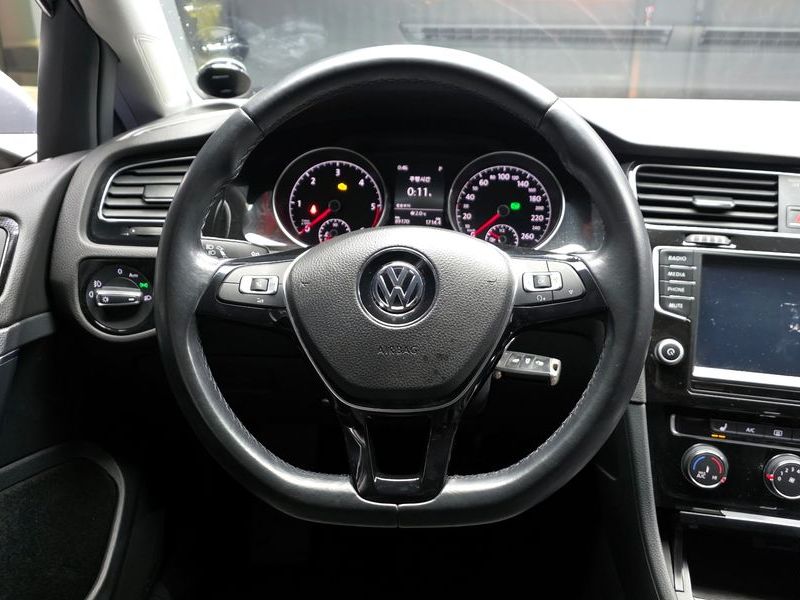 2014 Volkswagen Golf 1.6 TDI photo 13
