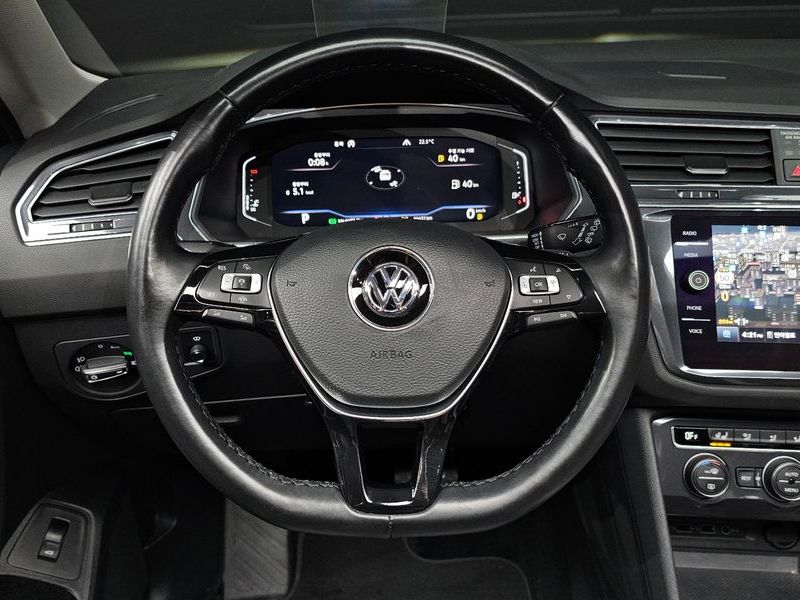 2020 Volkswagen Tiguan 2.0 TDI Prestige photo 13