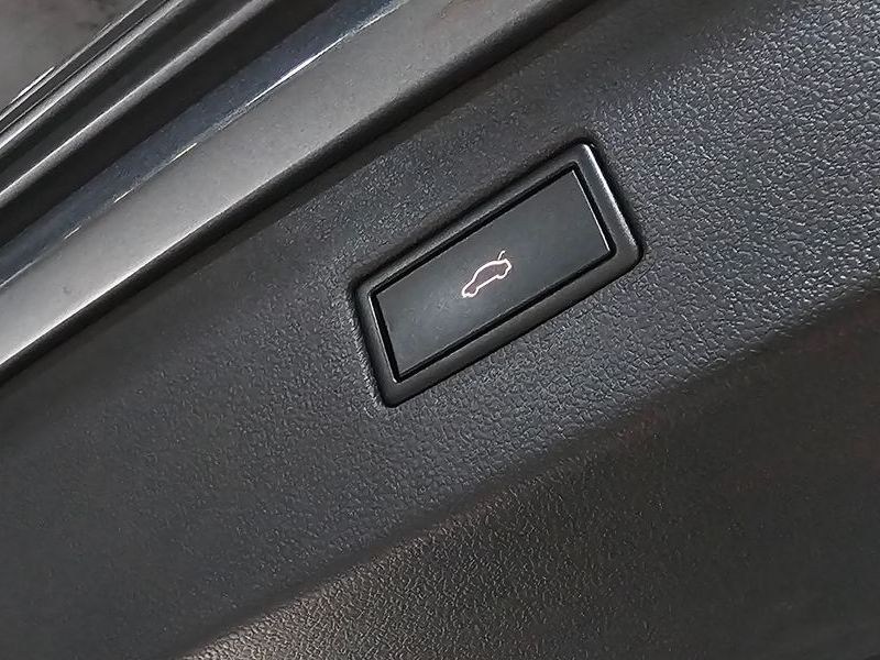 2020 Volkswagen Tiguan 2.0 TDI Prestige photo 18