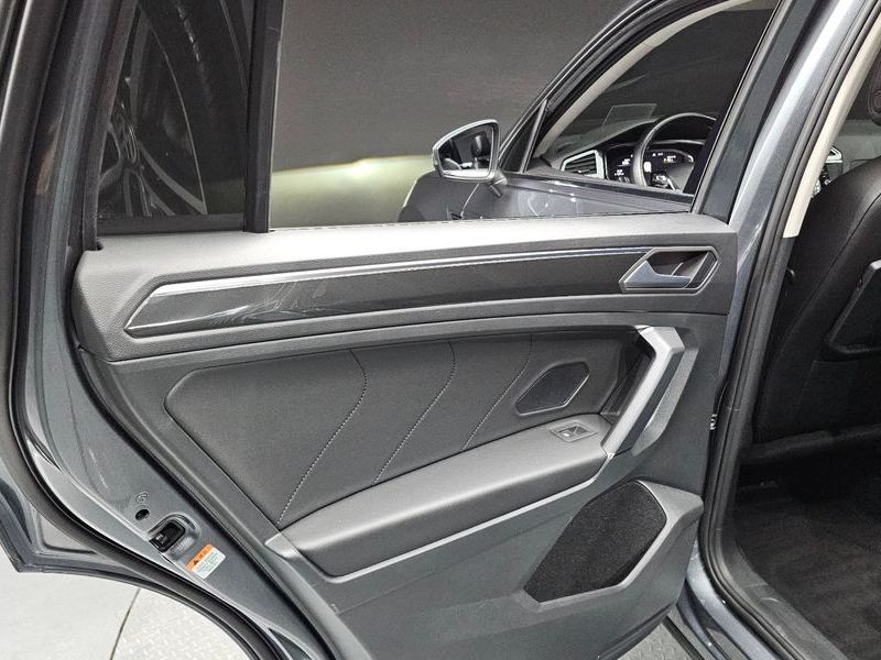 2020 Volkswagen Tiguan 2.0 TDI Prestige photo 25