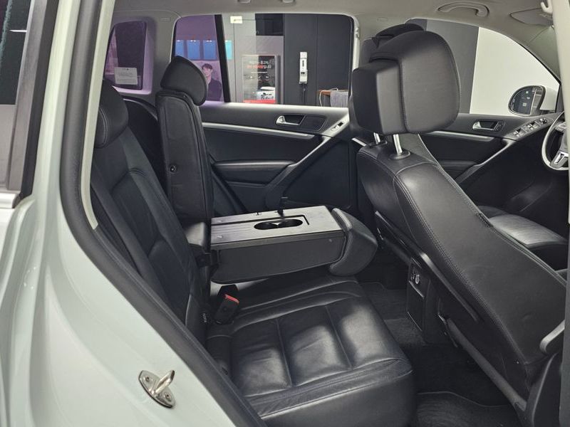 2015 Volkswagen Tiguan 2.0 TDI Comfort 5N photo 12