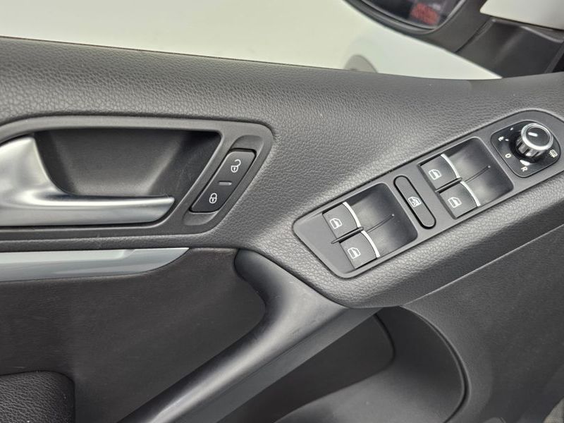 2015 Volkswagen Tiguan 2.0 TDI Comfort 5N photo 16