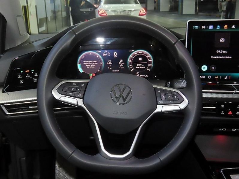 2025 Volkswagen Golf 2.0 TDI Prestige photo 7