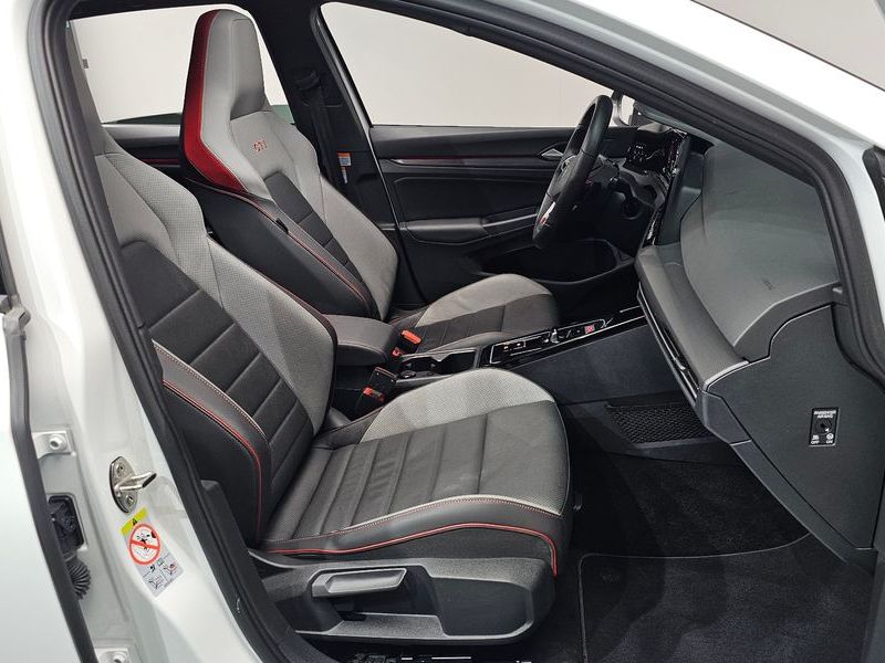 2024 Volkswagen Golf 2.0 GTI photo 26