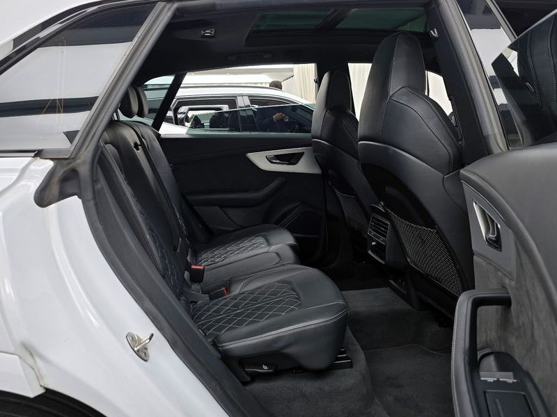 2021 Audi Q8 55 TFSI Quattro Premium photo 12