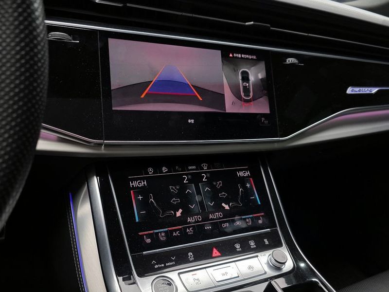 2021 Audi Q7 50 TDI Quattro Premium photo 16