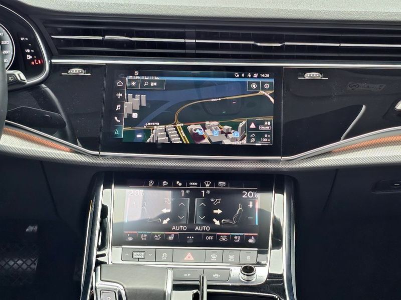 2021 Audi Q7 45 TDI Quattro photo 19