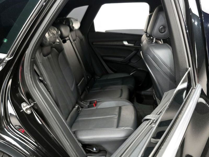2023 Audi Q5 45 TFSI Quattro Premium photo 11
