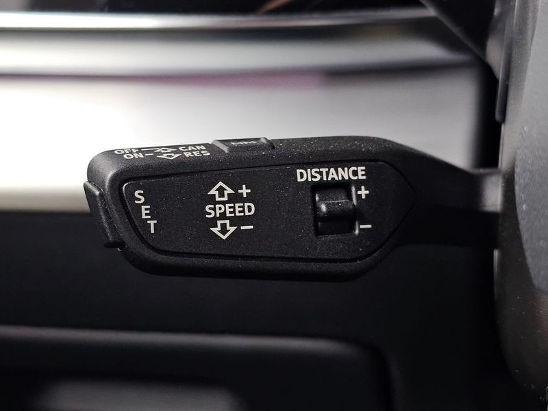 2021 Audi Q8 55 TFSI Quattro Premium photo 26