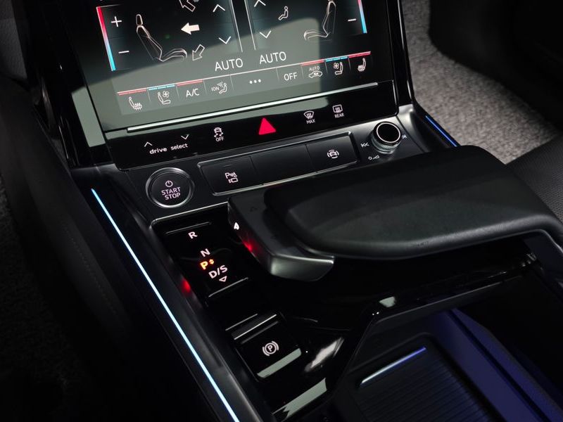 2020 Audi e-tron 55 Quattro photo 9