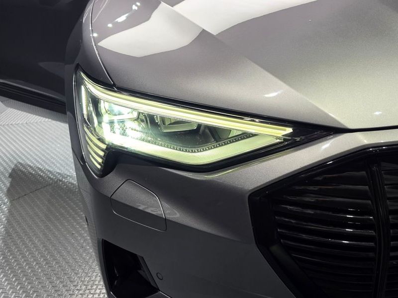 2020 Audi e-tron 55 Quattro photo 22