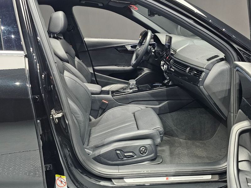 2021 Audi A4 45 TFSI Quattro Premium photo 26