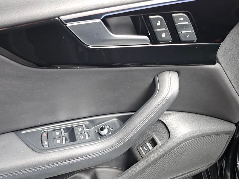 2021 Audi A4 45 TFSI Quattro Premium photo 28