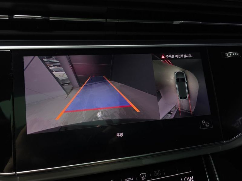 2022 Audi Q8 55 TFSI Quattro Premium photo 15