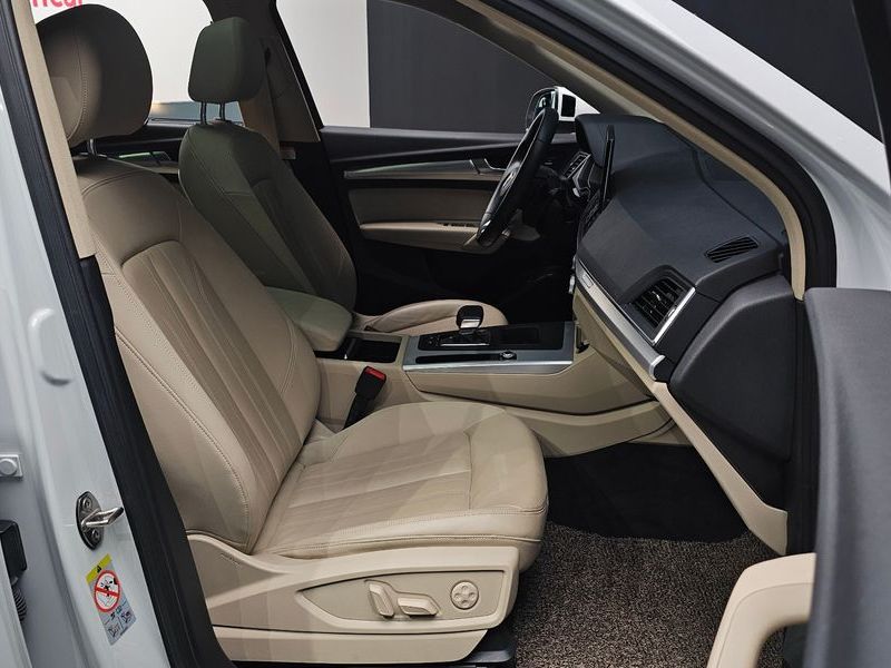 2021 Audi Q5 40 TDI Quattro photo 10