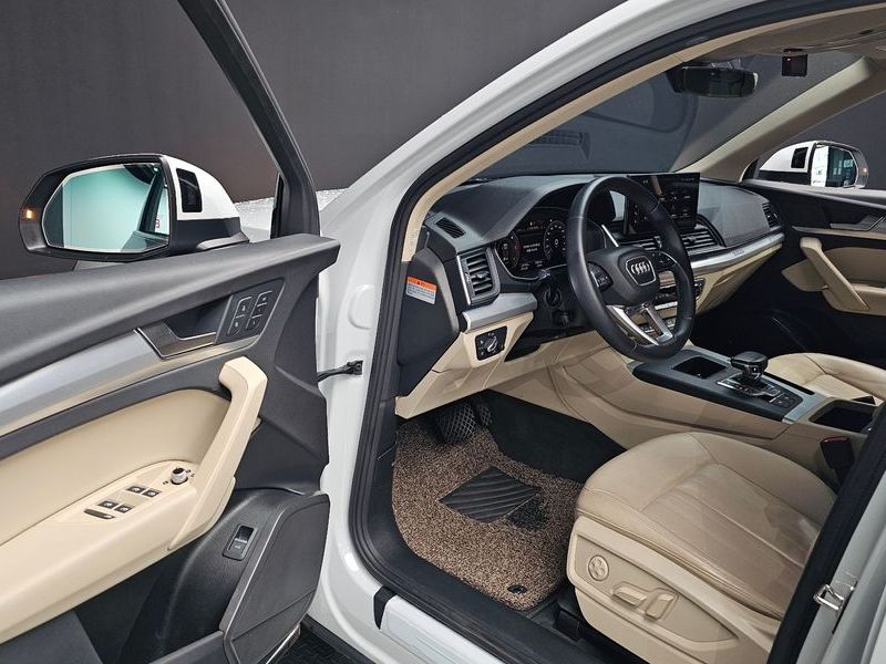 2021 Audi Q5 40 TDI Quattro photo 11