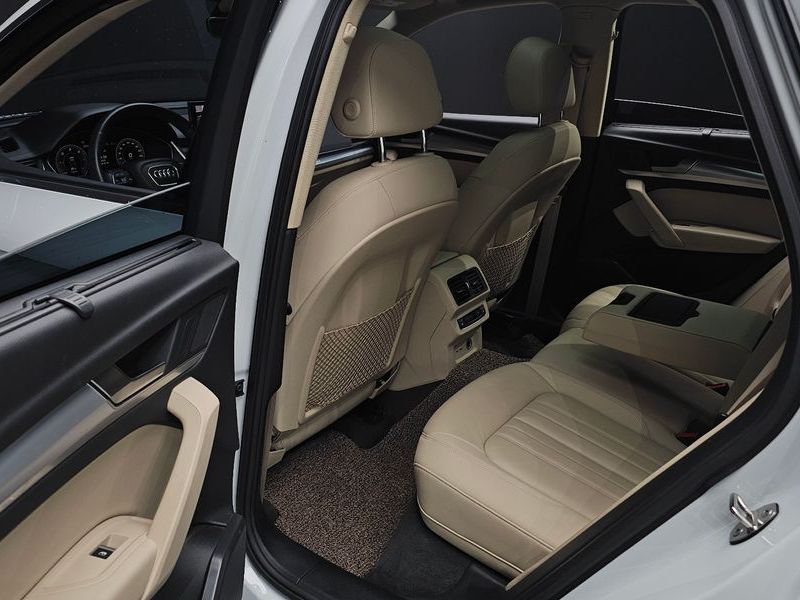 2021 Audi Q5 40 TDI Quattro photo 12