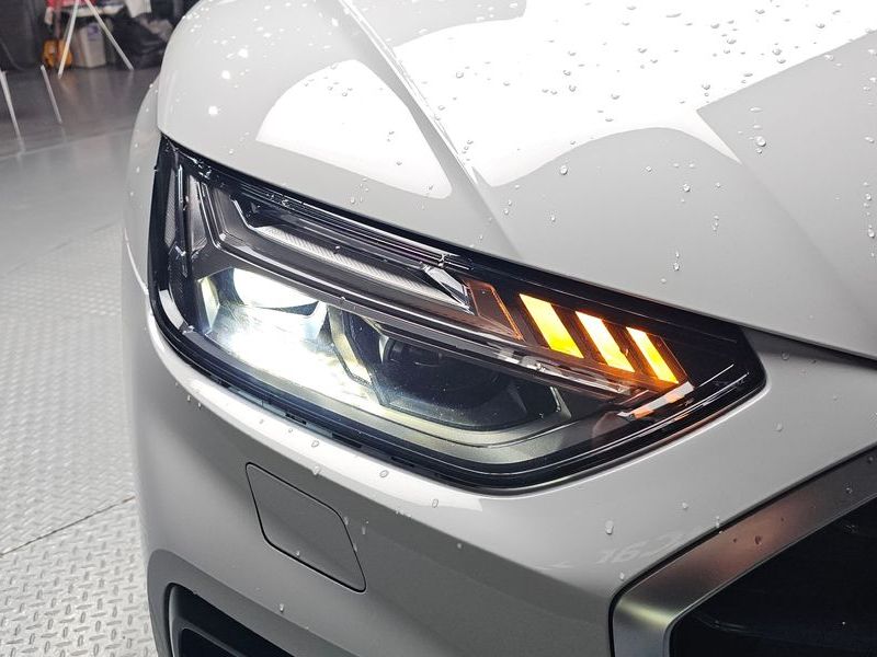 2021 Audi Q5 40 TDI Quattro photo 22
