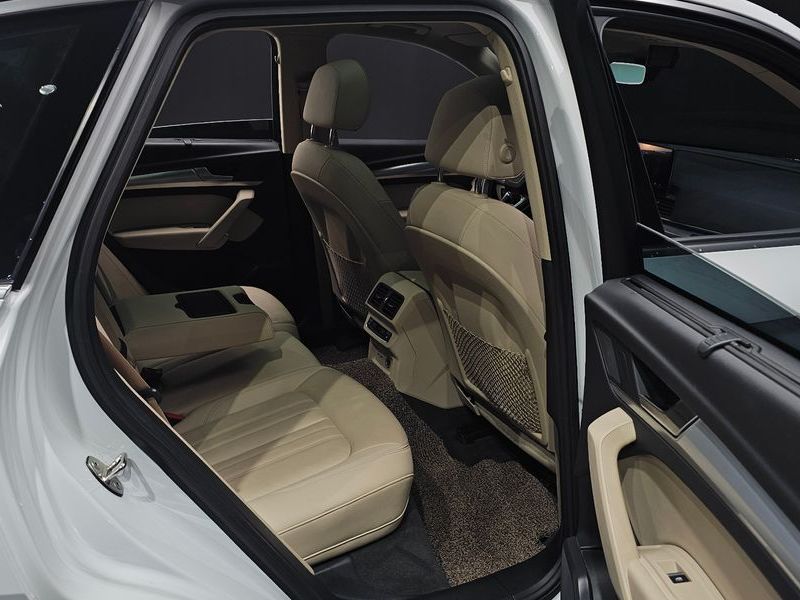 2021 Audi Q5 40 TDI Quattro photo 26