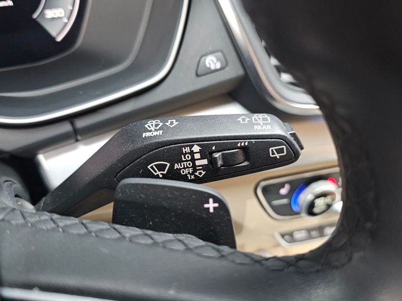 2021 Audi Q5 40 TDI Quattro photo 28