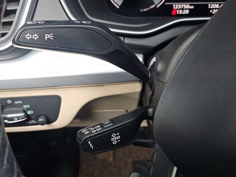 2021 Audi Q5 40 TDI Quattro photo 29