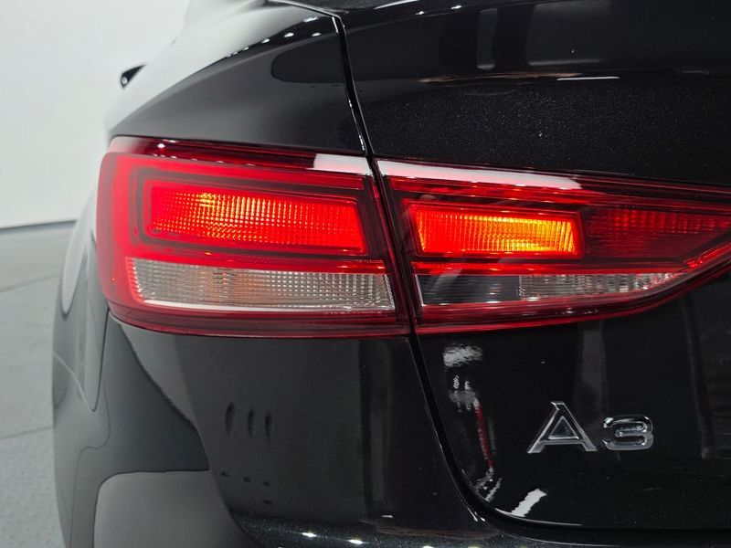 2018 Audi A3 40 TFSI 8V photo 23