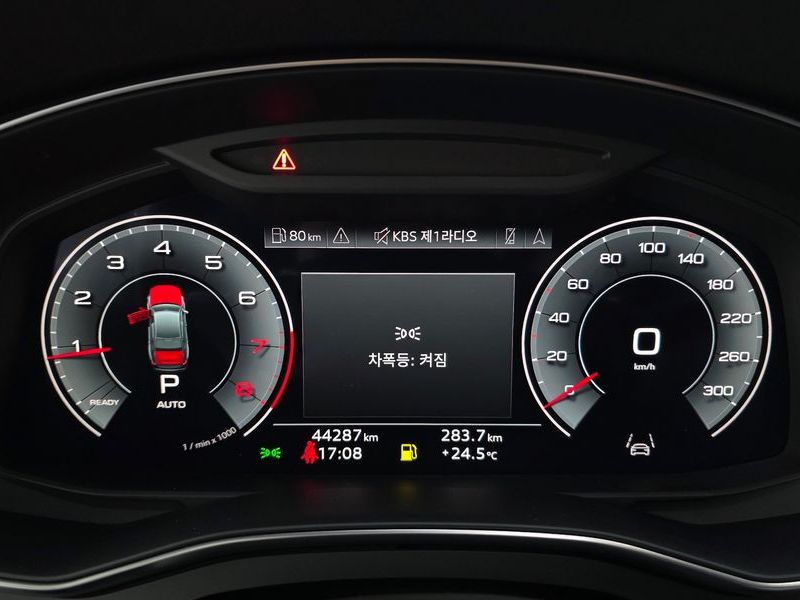 2022 Audi A6 45 TFSI Premium photo 8