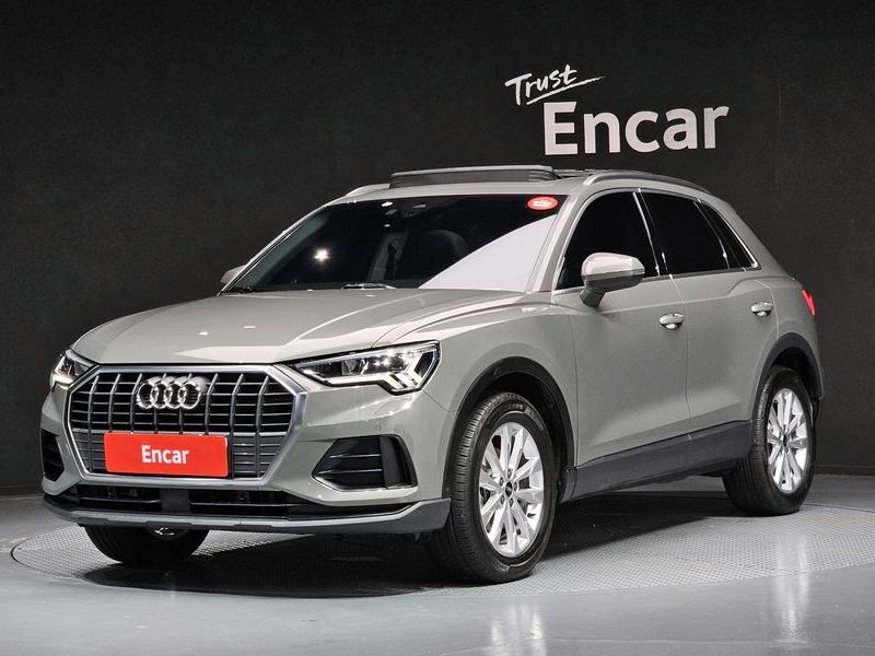 2023 Audi Q3 35 TDI photo 1