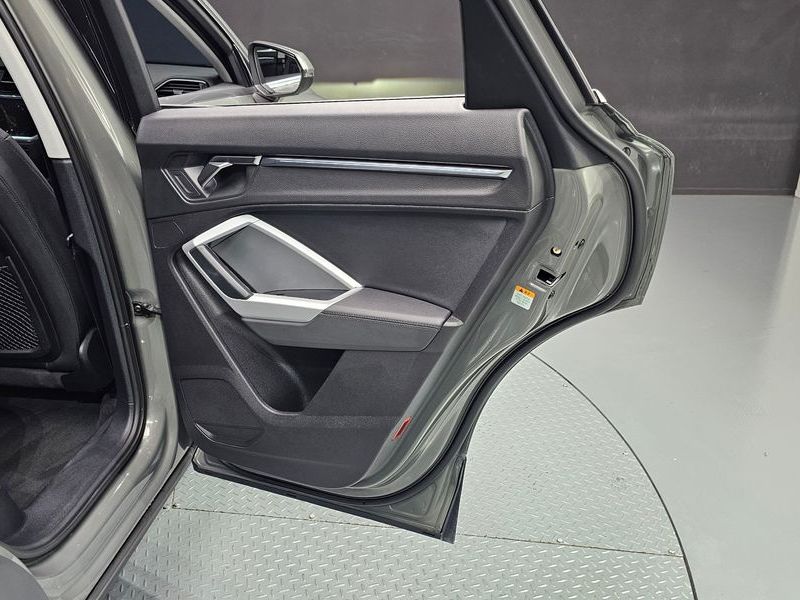 2023 Audi Q3 35 TDI photo 25