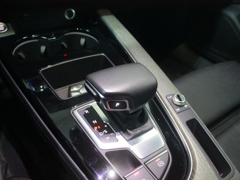 2023 Audi A4 35 TDI Premium photo 9